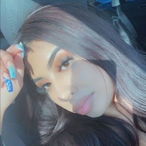 Meet your Posher, Monique